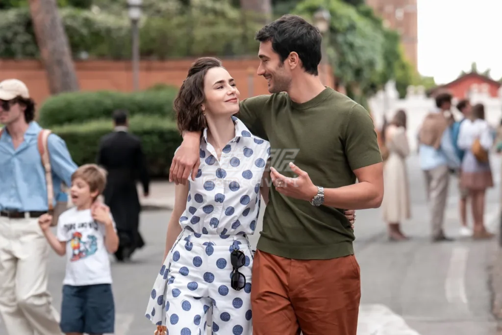 《艾米莉在巴黎》 《艾米莉在巴黎》.png